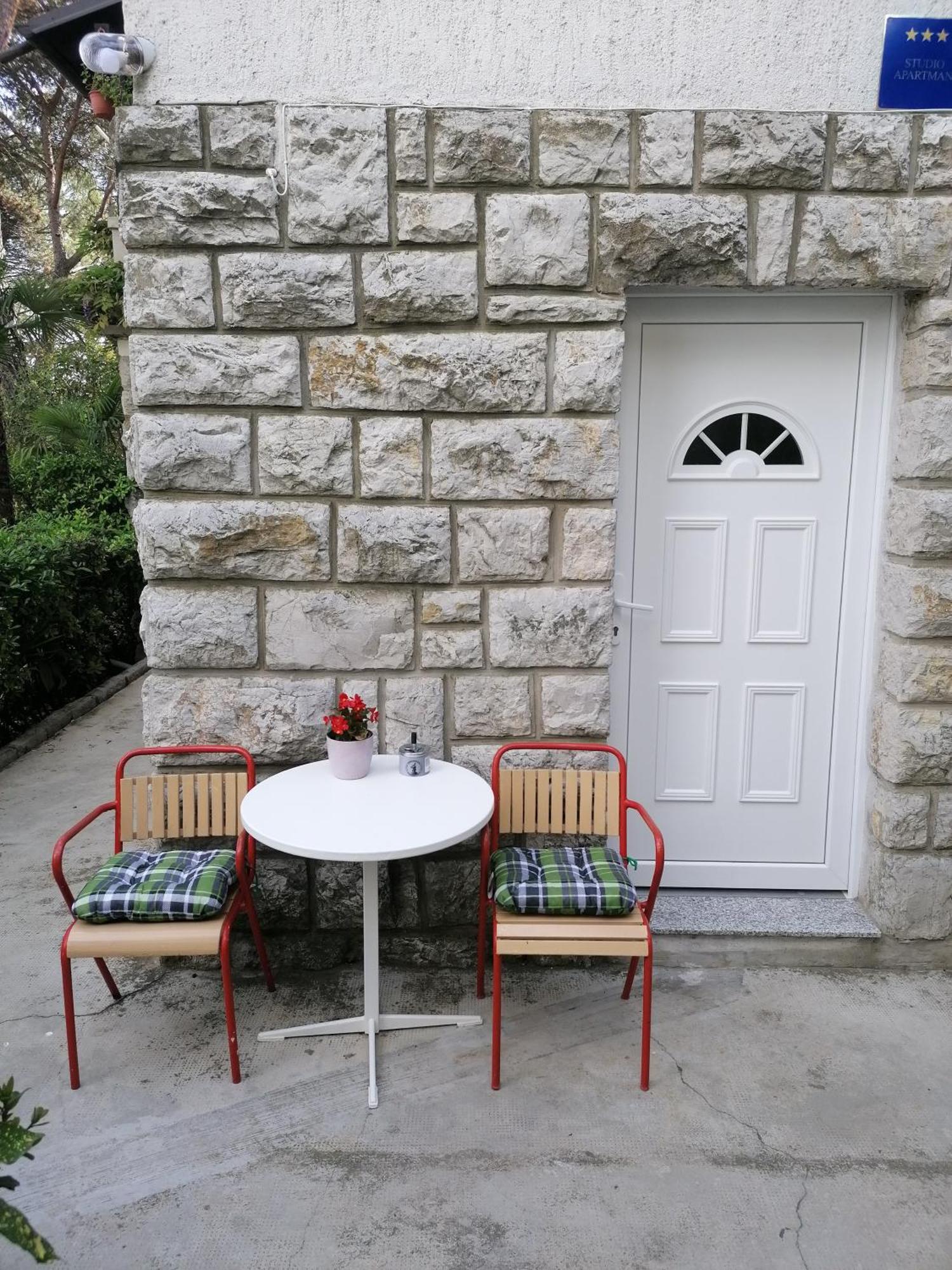 Apartment Virna *