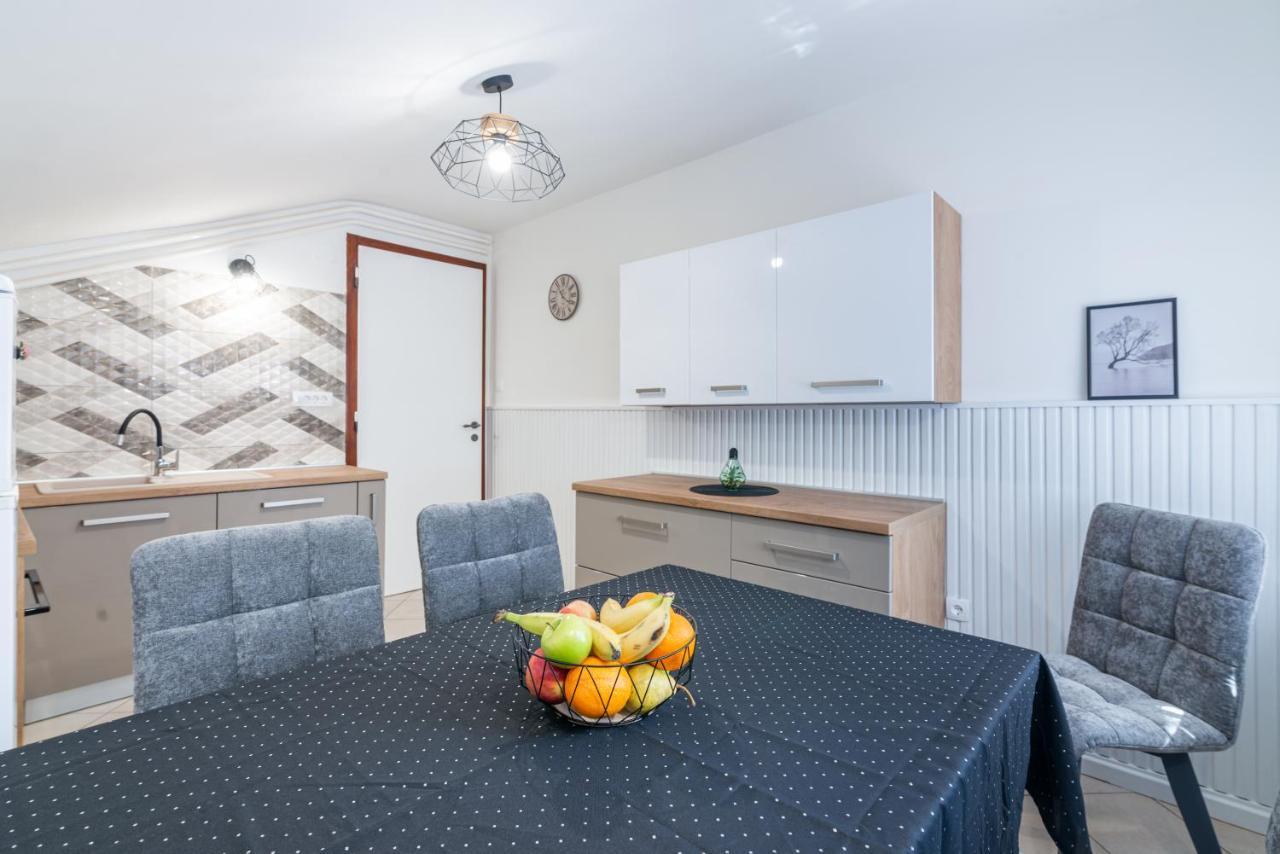 Apartment Virna *